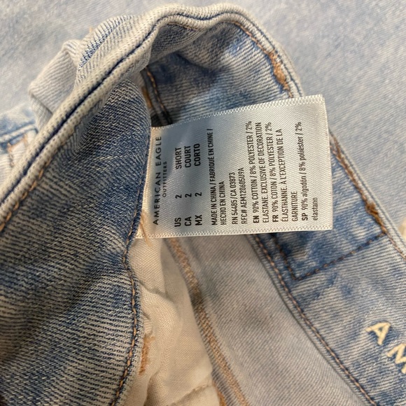 American Eagle Distressed Curvy Skinny Jegging - Picture 5 of 7